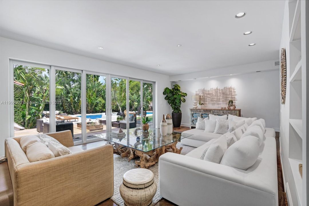 For Sale: $11,700,000 (5 beds, 5 baths, 3814 Square Feet)