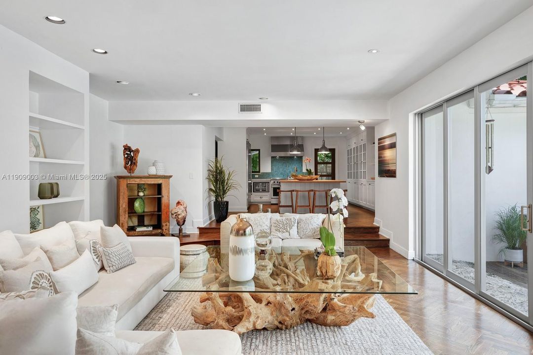 For Sale: $11,700,000 (5 beds, 5 baths, 3814 Square Feet)