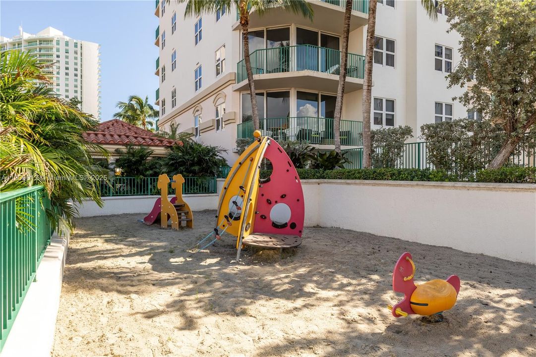 En Venta: $550,000 (2 camas, 2 baños, 1257 Pies cuadrados)