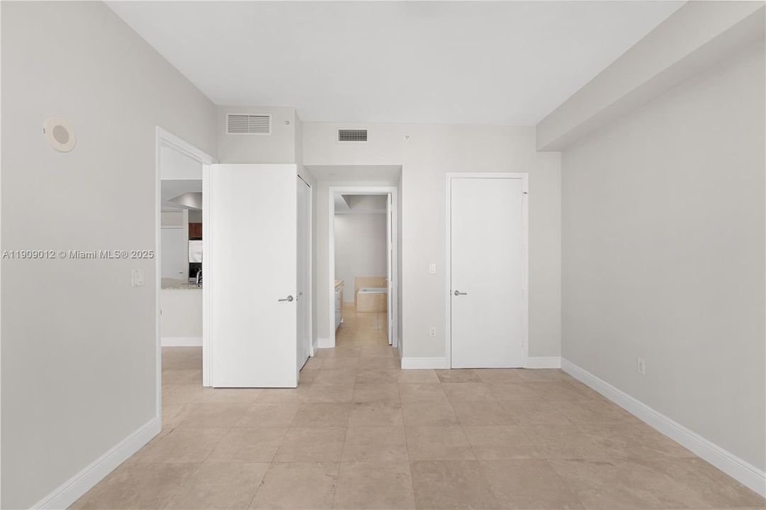 En Venta: $550,000 (2 camas, 2 baños, 1257 Pies cuadrados)