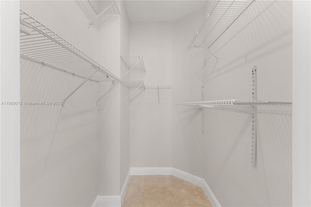 En Venta: $550,000 (2 camas, 2 baños, 1257 Pies cuadrados)