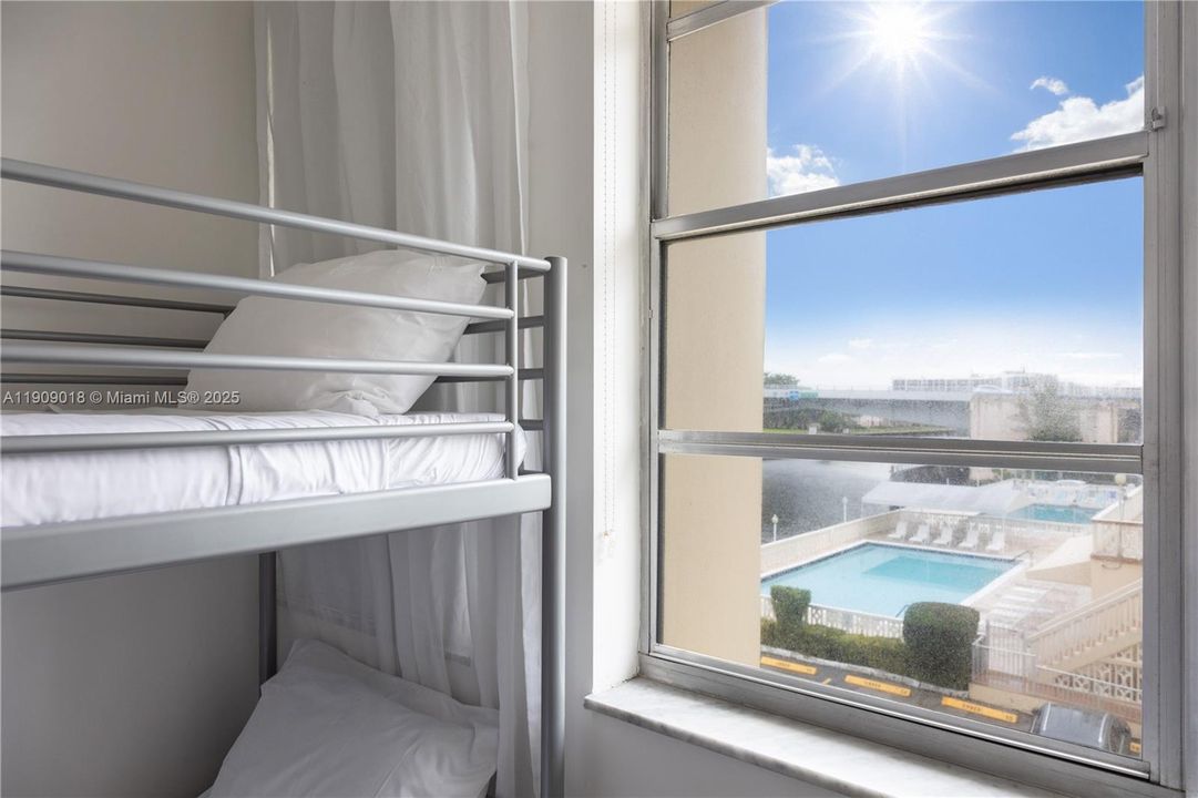 En Venta: $470,000 (3 camas, 2 baños, 1176 Pies cuadrados)