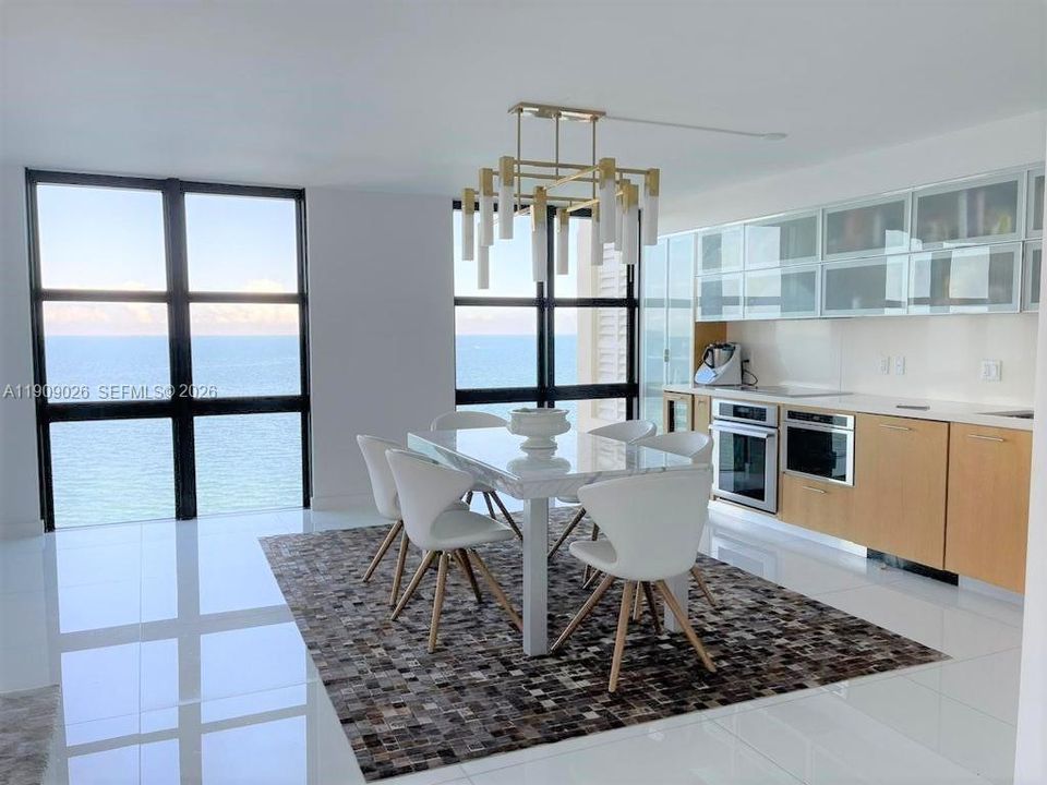 В аренду: $8,700 (2 спален, 2 ванн, 1782 Квадратных фут)