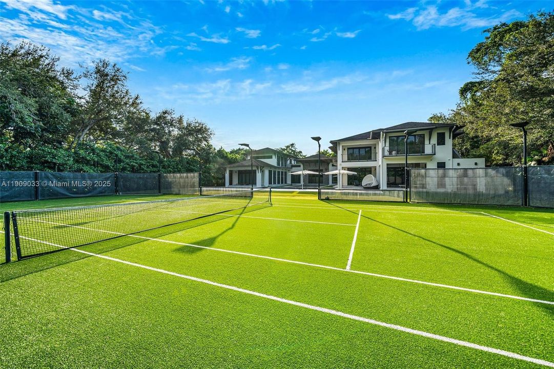 For Sale: $13,850,000 (7 beds, 9 baths, 11300 Square Feet)