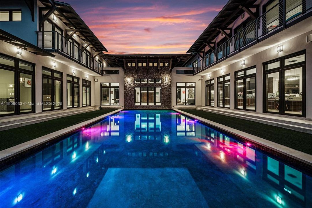 For Sale: $13,850,000 (7 beds, 9 baths, 11300 Square Feet)