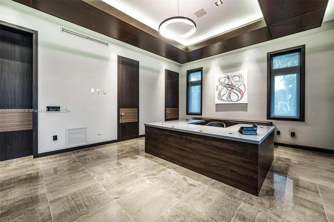 For Sale: $13,850,000 (7 beds, 9 baths, 11300 Square Feet)