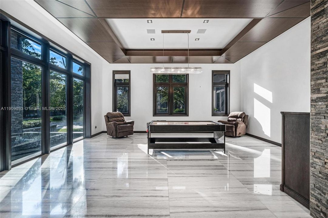 For Sale: $13,850,000 (7 beds, 9 baths, 11300 Square Feet)