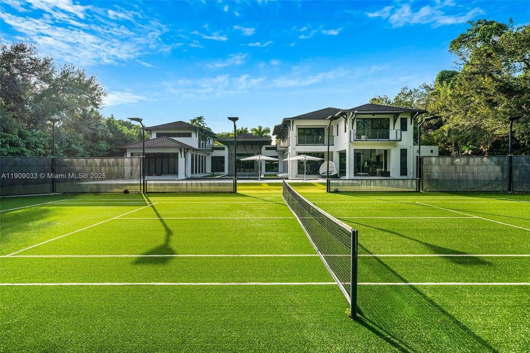 For Sale: $13,850,000 (7 beds, 9 baths, 11300 Square Feet)