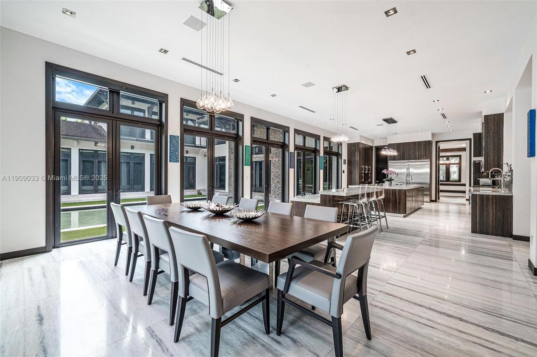 For Sale: $13,850,000 (7 beds, 9 baths, 11300 Square Feet)