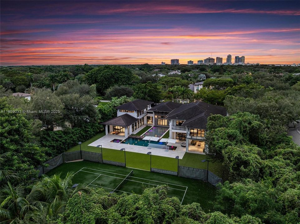 For Sale: $13,850,000 (7 beds, 9 baths, 11300 Square Feet)