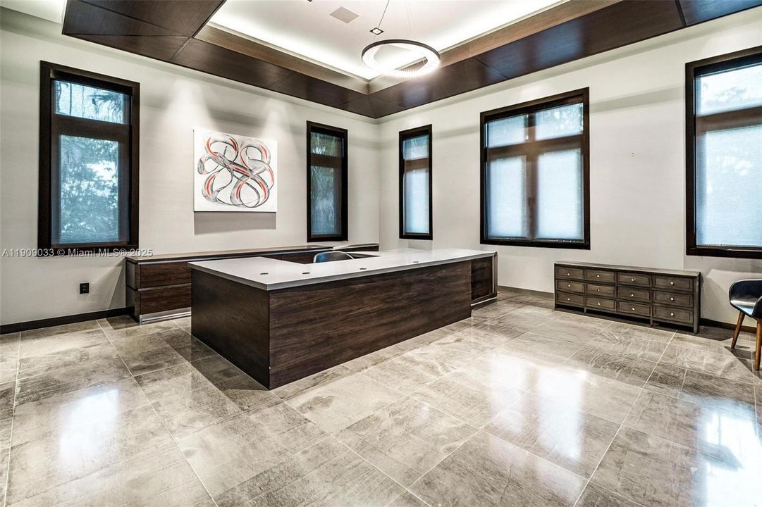 For Sale: $13,850,000 (7 beds, 9 baths, 11300 Square Feet)