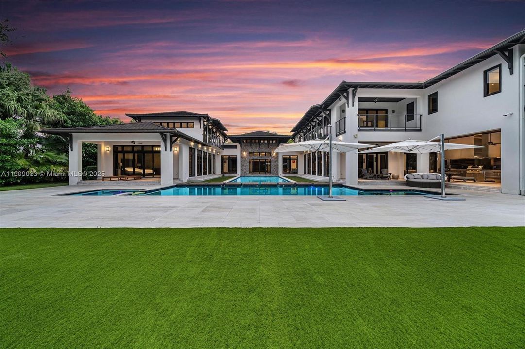 For Sale: $13,850,000 (7 beds, 9 baths, 11300 Square Feet)