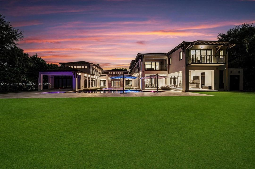 For Sale: $13,850,000 (7 beds, 9 baths, 11300 Square Feet)