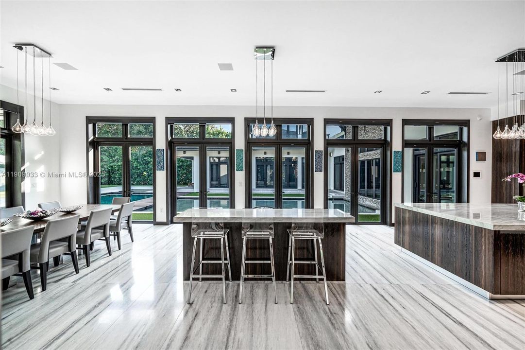 For Sale: $13,850,000 (7 beds, 9 baths, 11300 Square Feet)