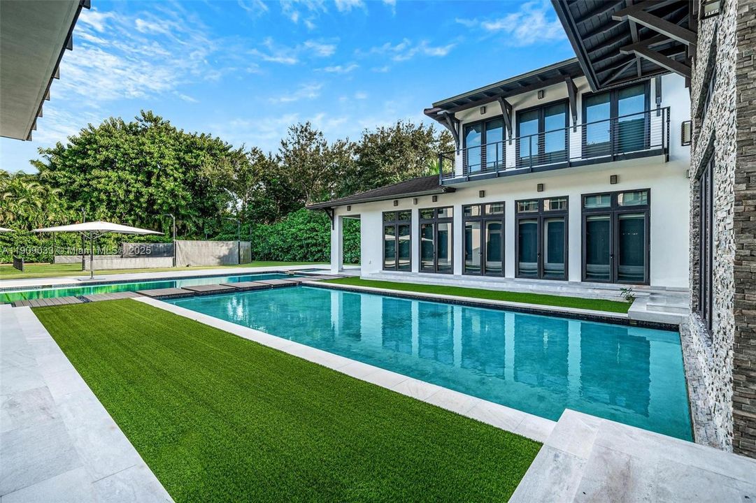 For Sale: $13,850,000 (7 beds, 9 baths, 11300 Square Feet)