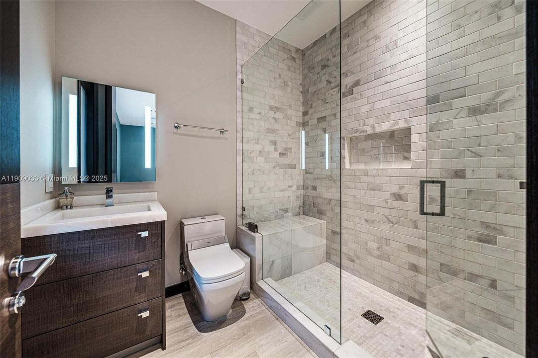 For Sale: $13,850,000 (7 beds, 9 baths, 11300 Square Feet)