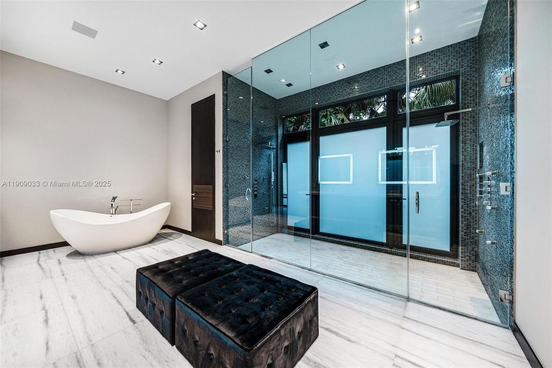 For Sale: $13,850,000 (7 beds, 9 baths, 11300 Square Feet)