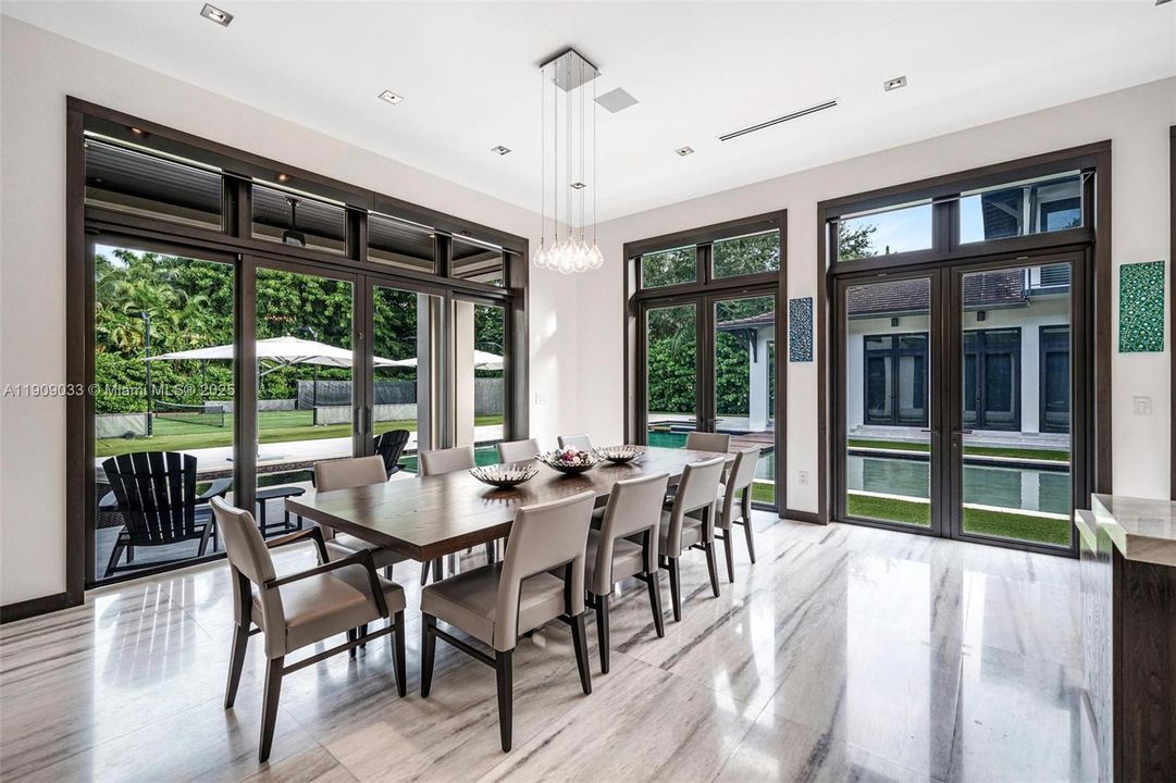 For Sale: $13,850,000 (7 beds, 9 baths, 11300 Square Feet)