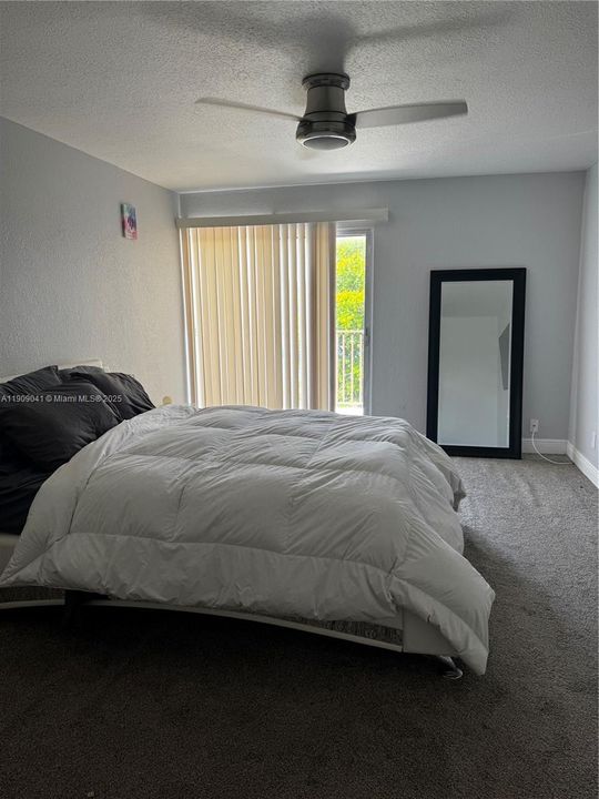 Active With Contract: $240,000 (2 beds, 2 baths, 1336 Square Feet)