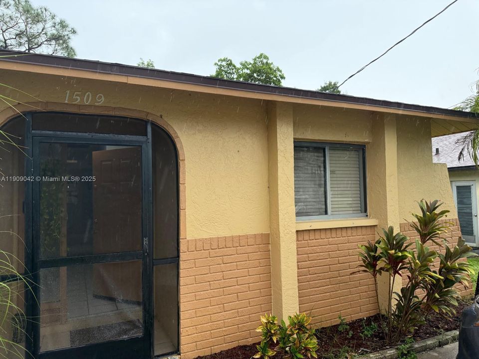 На продажу: $489,000 (6 спален, 4 ванн, 2480 Квадратных фут)