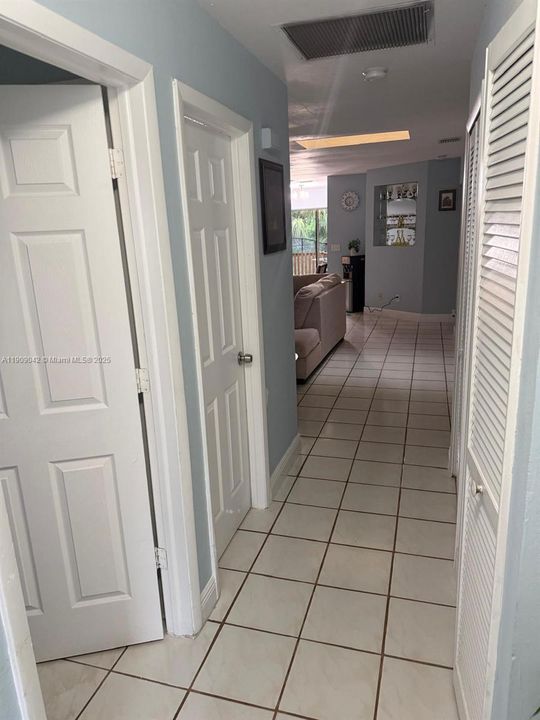 На продажу: $489,000 (6 спален, 4 ванн, 2480 Квадратных фут)