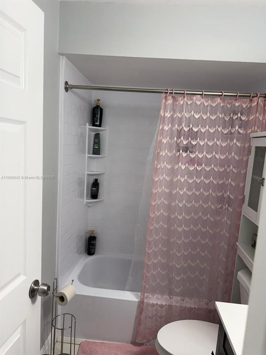 На продажу: $489,000 (6 спален, 4 ванн, 2480 Квадратных фут)