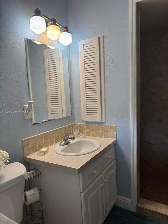 На продажу: $489,000 (6 спален, 4 ванн, 2480 Квадратных фут)