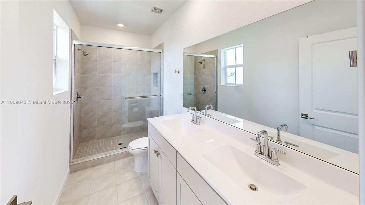 For Sale: $425,000 (4 beds, 3 baths, 1757 Square Feet)