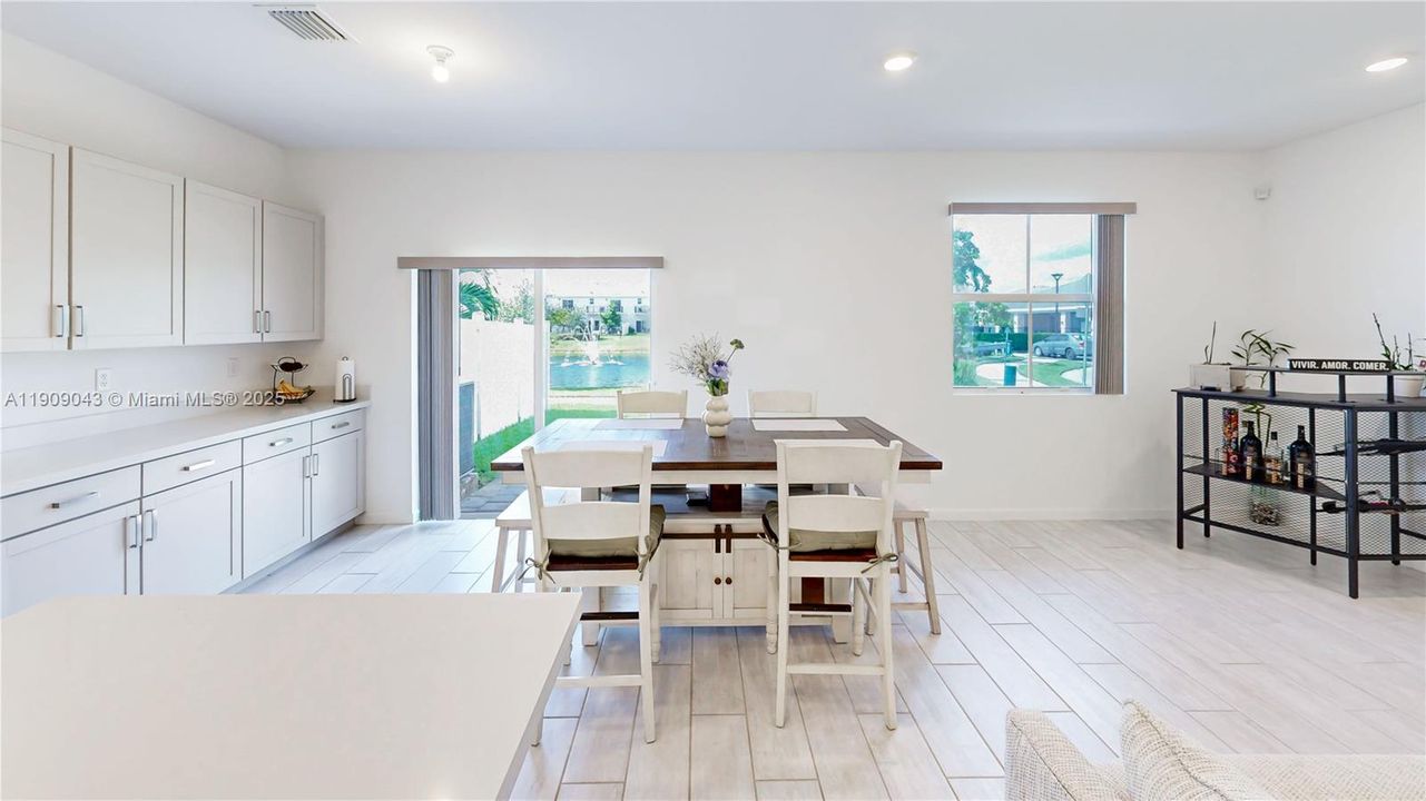 For Sale: $425,000 (4 beds, 3 baths, 1757 Square Feet)