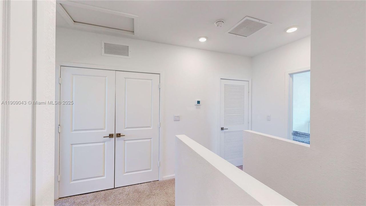 For Sale: $425,000 (4 beds, 3 baths, 1757 Square Feet)