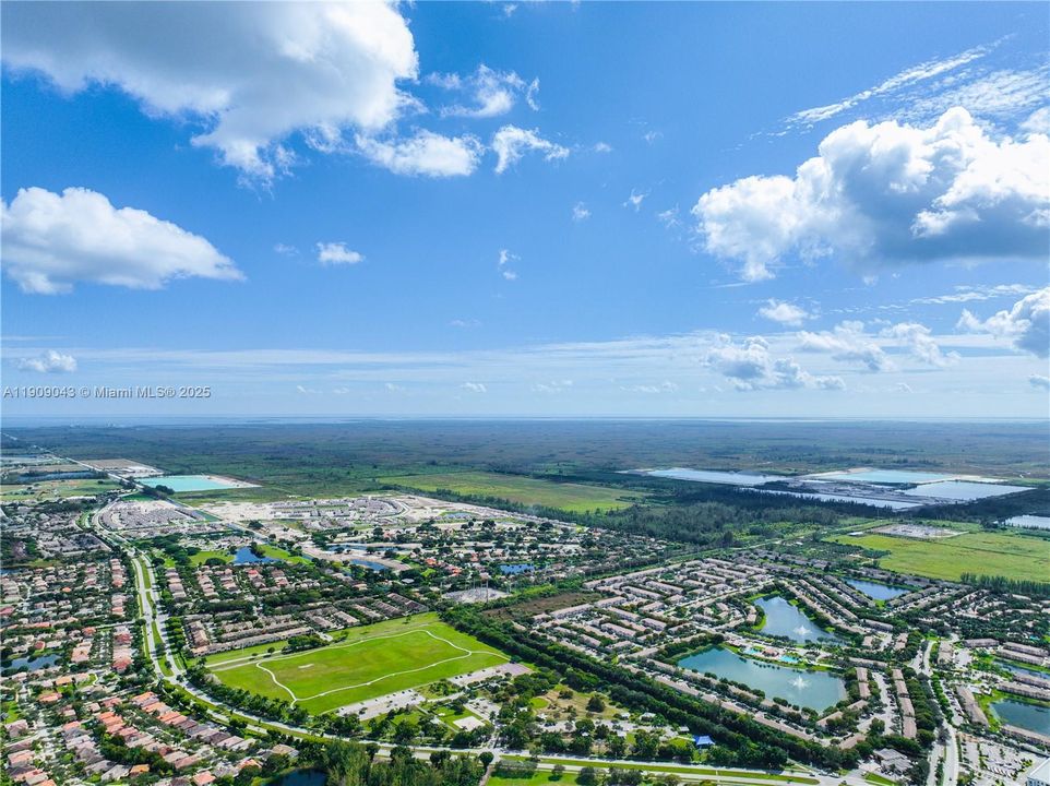 For Sale: $425,000 (4 beds, 3 baths, 1757 Square Feet)