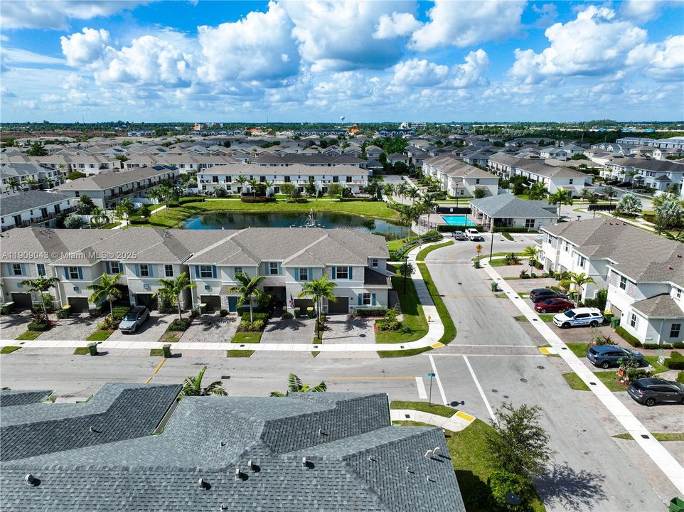 For Sale: $425,000 (4 beds, 3 baths, 1757 Square Feet)