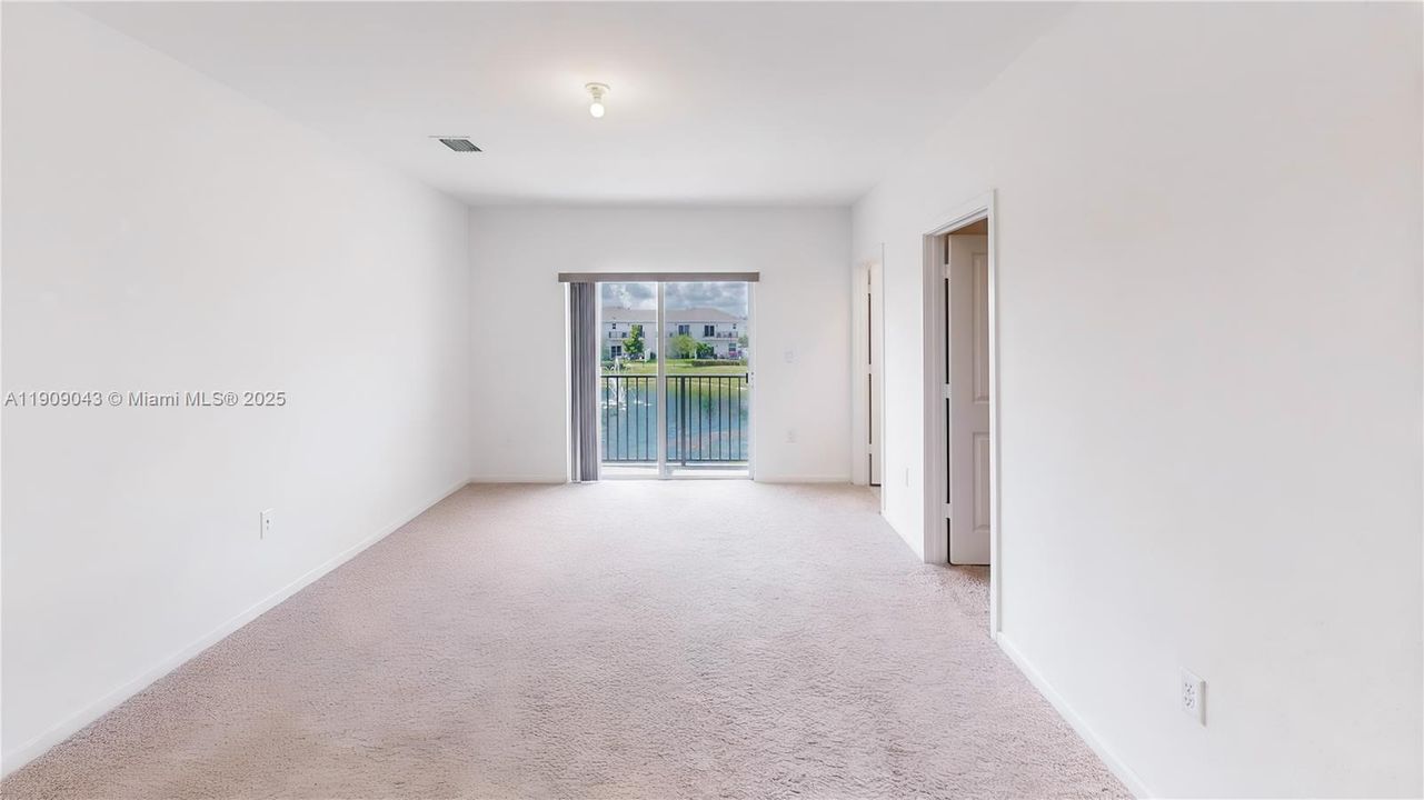 For Sale: $425,000 (4 beds, 3 baths, 1757 Square Feet)