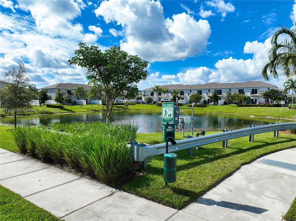 For Sale: $425,000 (4 beds, 3 baths, 1757 Square Feet)