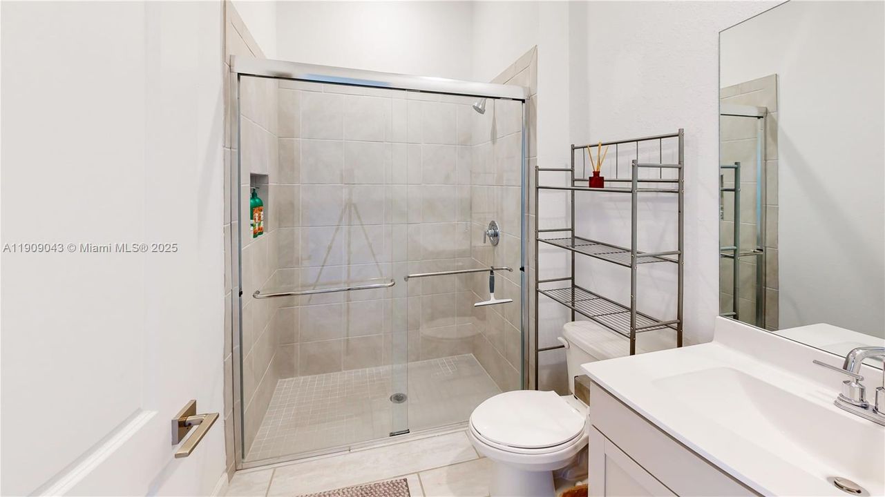 For Sale: $425,000 (4 beds, 3 baths, 1757 Square Feet)