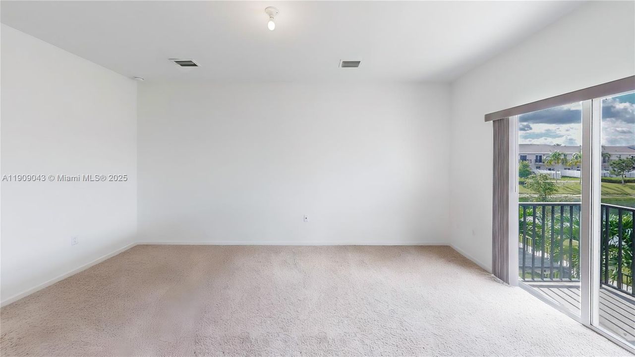 For Sale: $425,000 (4 beds, 3 baths, 1757 Square Feet)