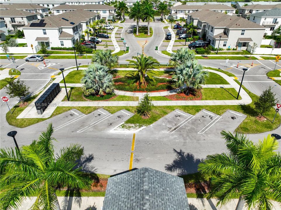 For Sale: $425,000 (4 beds, 3 baths, 1757 Square Feet)