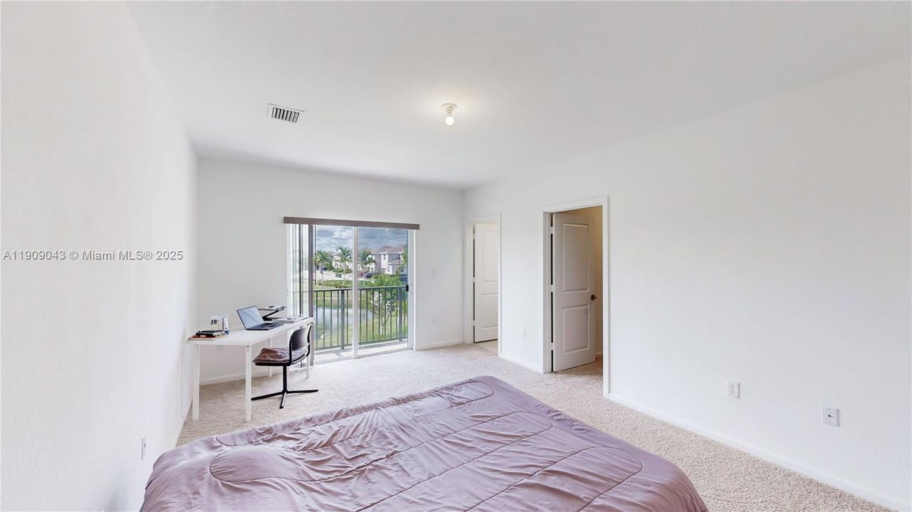 For Sale: $425,000 (4 beds, 3 baths, 1757 Square Feet)