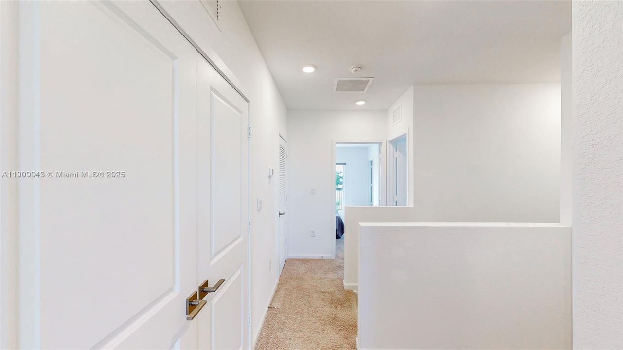 For Sale: $425,000 (4 beds, 3 baths, 1757 Square Feet)