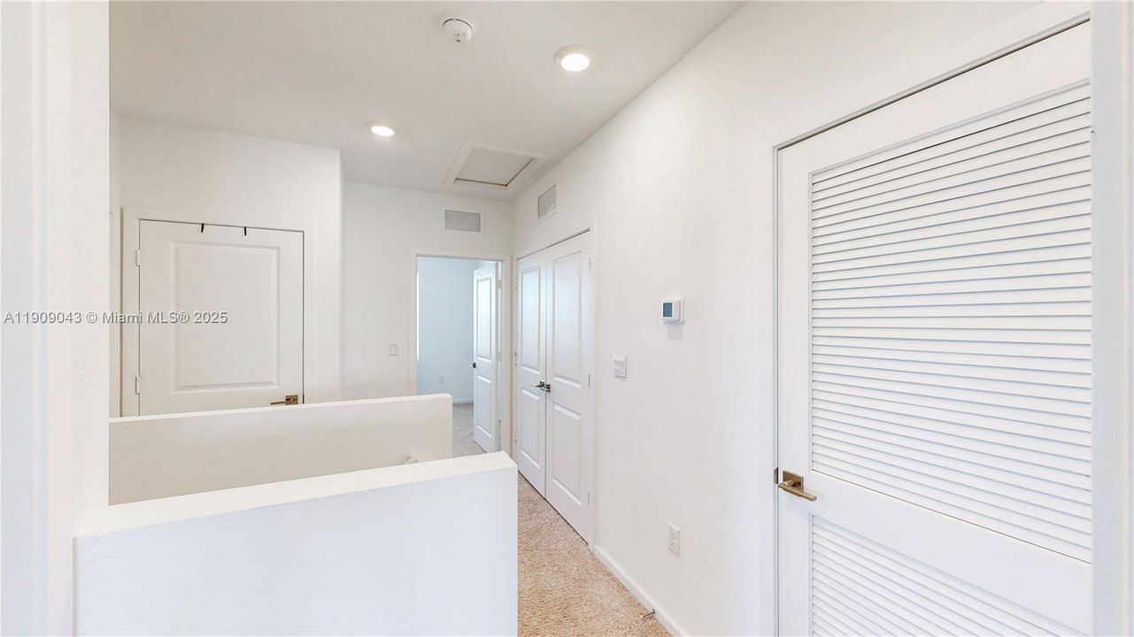 For Sale: $425,000 (4 beds, 3 baths, 1757 Square Feet)