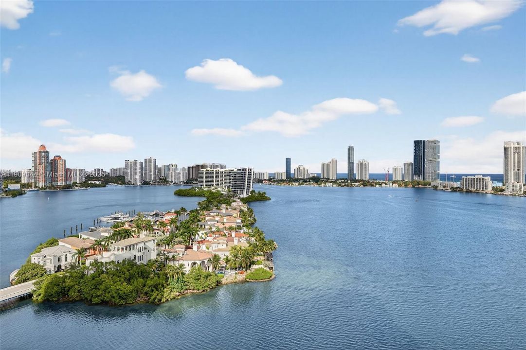 For Sale: $799,000 (2 beds, 2 baths, 1607 Square Feet)