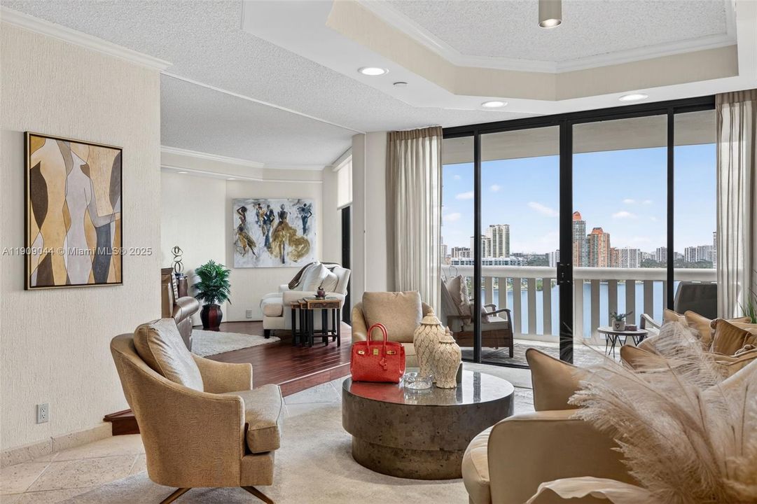 For Sale: $799,000 (2 beds, 2 baths, 1607 Square Feet)