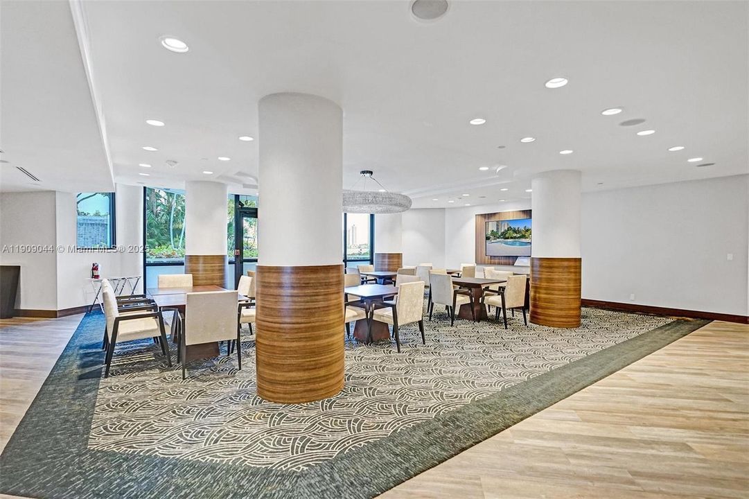 For Sale: $799,000 (2 beds, 2 baths, 1607 Square Feet)