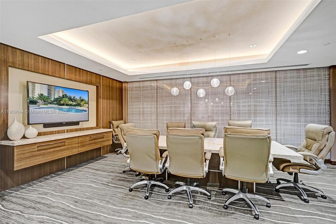 For Sale: $799,000 (2 beds, 2 baths, 1607 Square Feet)