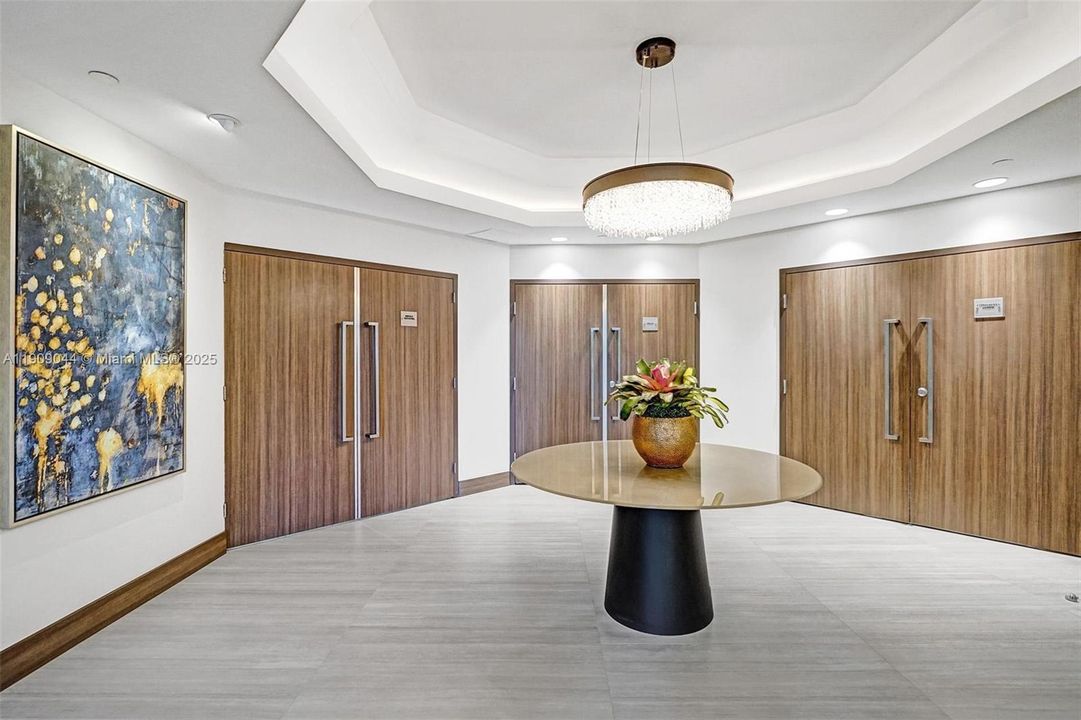 For Sale: $799,000 (2 beds, 2 baths, 1607 Square Feet)