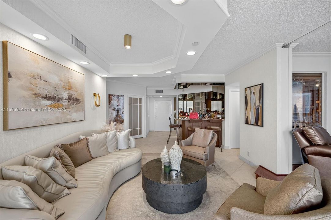 For Sale: $799,000 (2 beds, 2 baths, 1607 Square Feet)