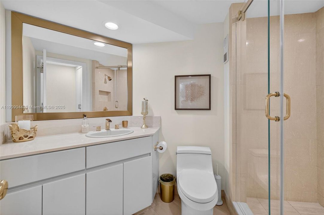 For Sale: $799,000 (2 beds, 2 baths, 1607 Square Feet)