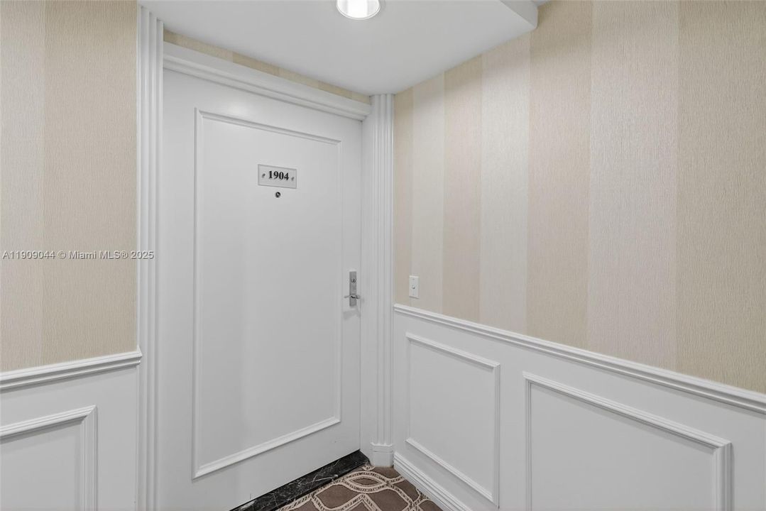 For Sale: $799,000 (2 beds, 2 baths, 1607 Square Feet)