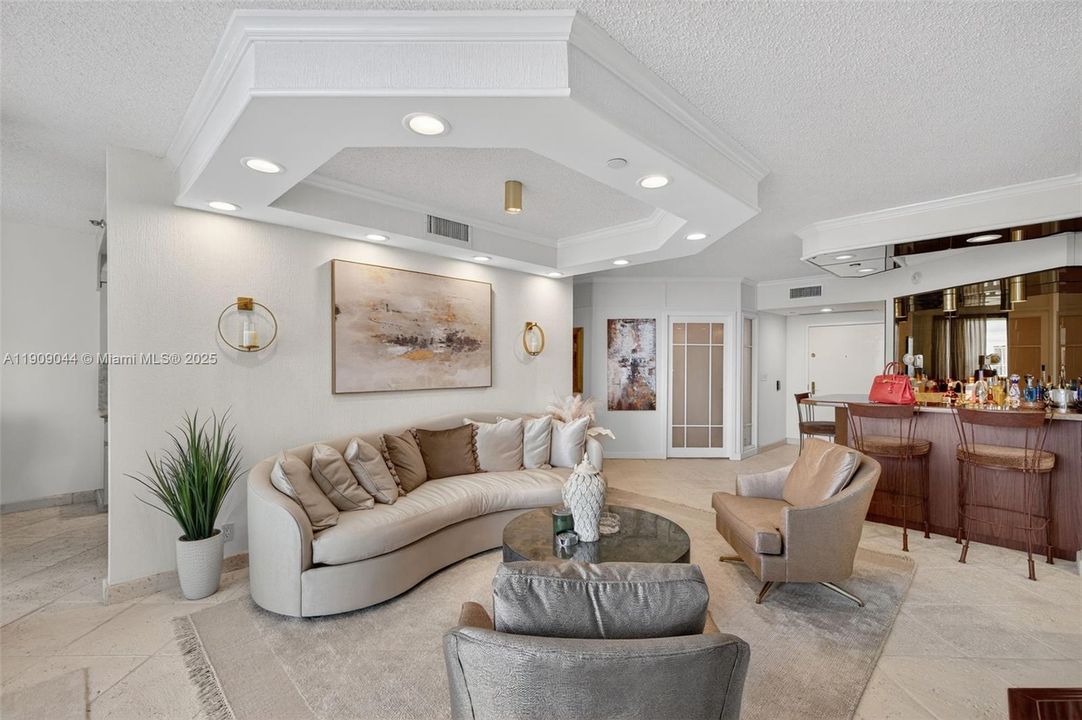 For Sale: $799,000 (2 beds, 2 baths, 1607 Square Feet)