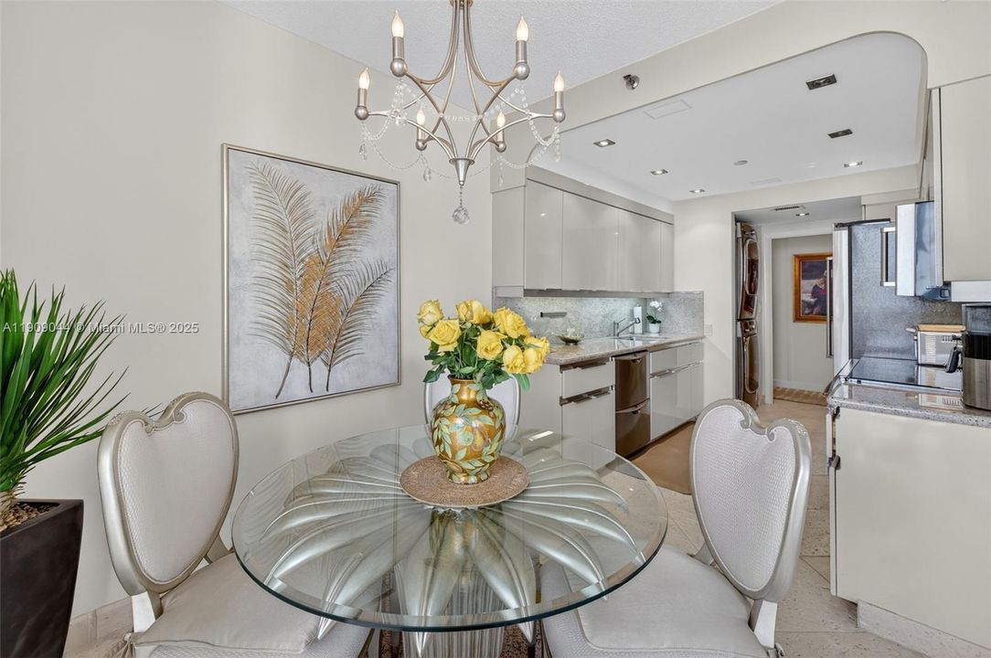 For Sale: $799,000 (2 beds, 2 baths, 1607 Square Feet)